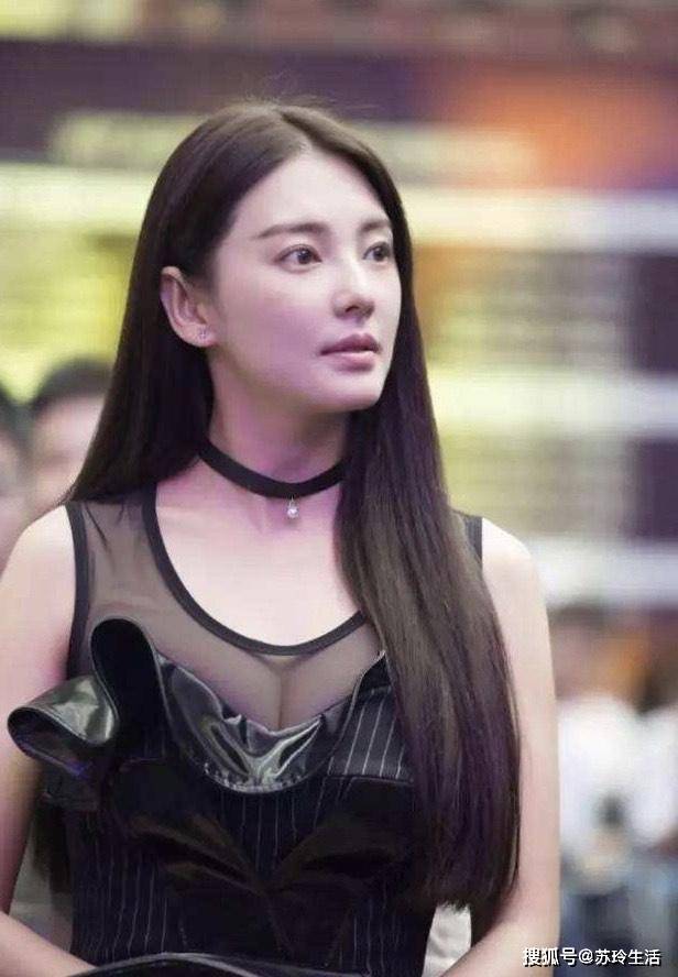 因为不管多大年纪女人,这个地方不懂得“下功夫”,都很难变得精致