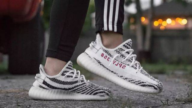 消息资讯拉满！Yeezy 350 白斑马 第6次大补货消息泄露，把价格打下来？