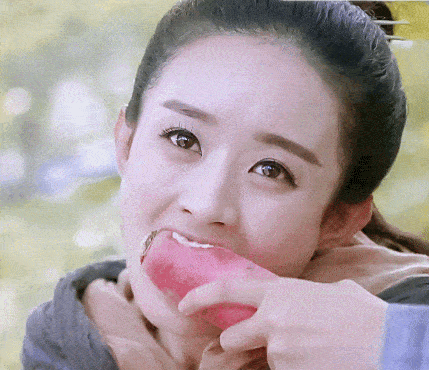 赵丽颖说她不是吃货,乖宝别吃了你是明星,要有偶像包袱_合作_张碧