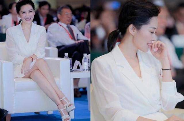 发型长发造型才不止黑长直！女人过了50岁试试这3款发型，大妈变姐姐