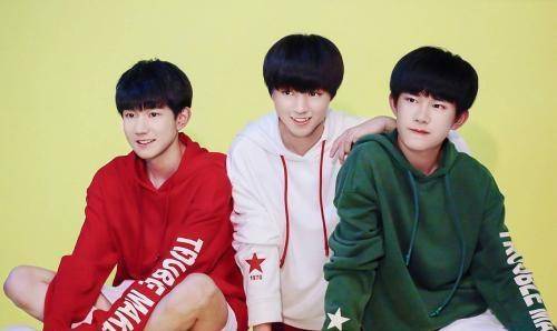 易烊千玺的手有多好看 33eacea746a646de9ca8c3fc1f4dd5a1.jpeg