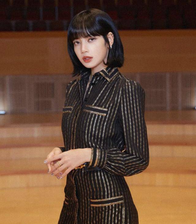 发型黑长直过时了，最近流行一种发型叫“韩式短发”，照着剪也太美了