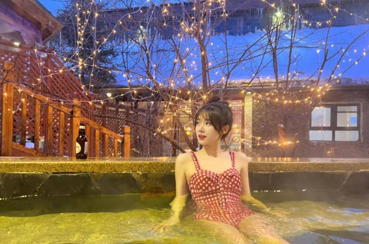 分体泳装女韩国温泉小清新小香风遮肚显瘦聚拢保守少女学生游泳衣-阿里巴巴