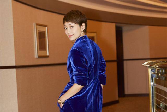 长发短发才是本命！王子文长发没灵气还显矮，孙俪长发显脸宽颜值下降