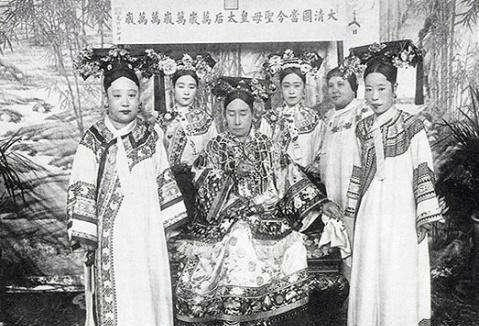 慈禧太后洗脚到底有多讲究,你知道吗?_储秀宫_袜子_满人