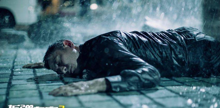 刘青云|《拆弹专家2》为何被誉为《无间道》后最佳港片？从四大看点解析