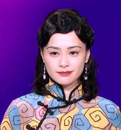 老戏骨李成儒评价毛晓慧：这是演的什么东西？郭敬明点评演技糟糕封面图