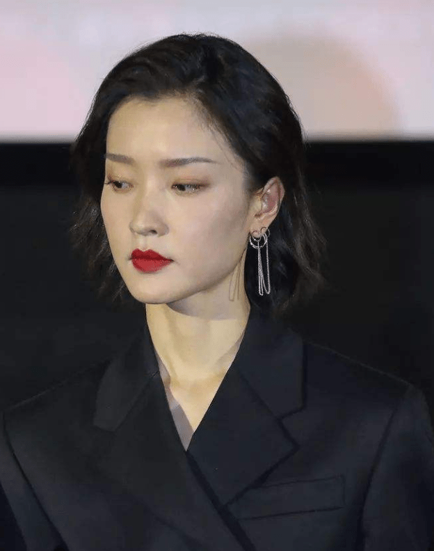 变化初见时颜值惊为天人的娱乐圈女明星都有谁呢，看看你们喜欢她们吗