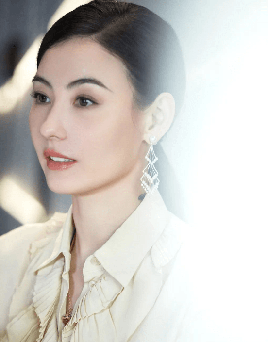 俞飞鸿皮相美人vs骨相美人：有人颜值“昙花一现”，有人越老越年轻