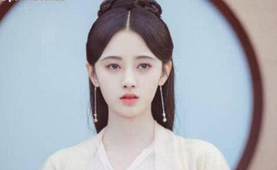 凤九 人气女星：刘亦菲刘诗诗唐嫣鞠婧炜迪丽热巴朱茵，古装造型谁仙？