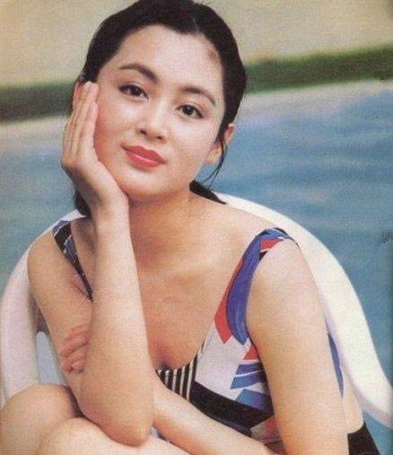 变化初见时颜值惊为天人的娱乐圈女明星都有谁呢，看看你们喜欢她们吗