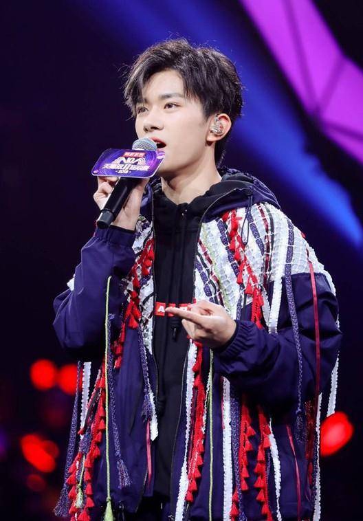 易烊千玺和华晨宇们的历史,都藏在这台晚会里_流量_少年_娱乐