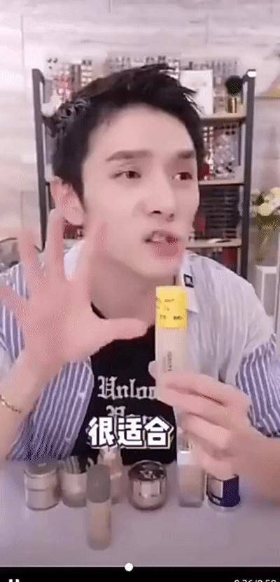 皮肤为何“不建议”女人常用粉底液？有“2个”原因，现在知道还不晚