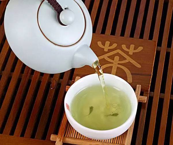 茶叶陆羽茶交所微课堂丨喝茶的人显年轻？原来是这样！
