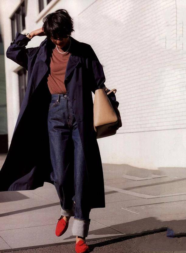 黑色 冬季多尝试极简风穿搭,学会这样穿,才更时尚高级