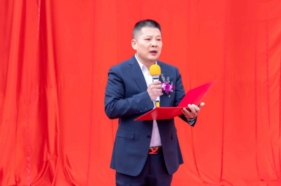 曾国「越爱越精彩，一起向未来」南京美多博仁盛大开业
