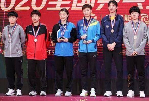 尤其陈熠身高1米77,已经超过了身高1米76的王曼昱,成为国乒女队身高最