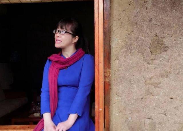 从“脑瘫诗人”到被人唾弃,余秀华直言:我错就错在只是底层农妇!