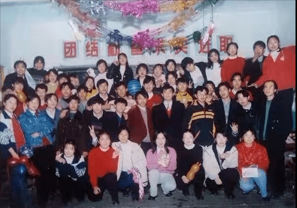 中师军训结束时 教官们天没亮就离开了 宿舍 中师生 训练