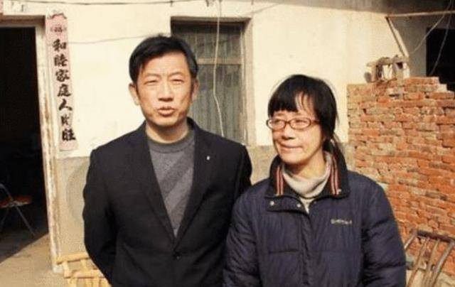 从“脑瘫诗人”到被人唾弃,余秀华直言:我错就错在只是底层农妇!