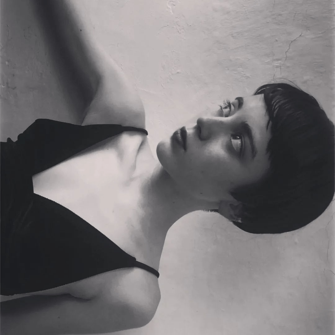 发型那些剪了短发的女明星们，为什么都留不长了？