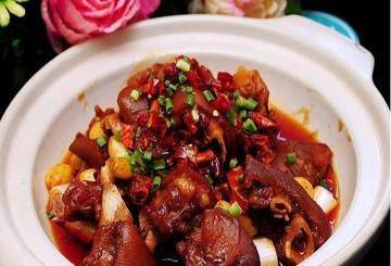 原创
美食推荐:香麻猪蹄、酸菜土豆牛腩、蒜香烤茄子制作方法