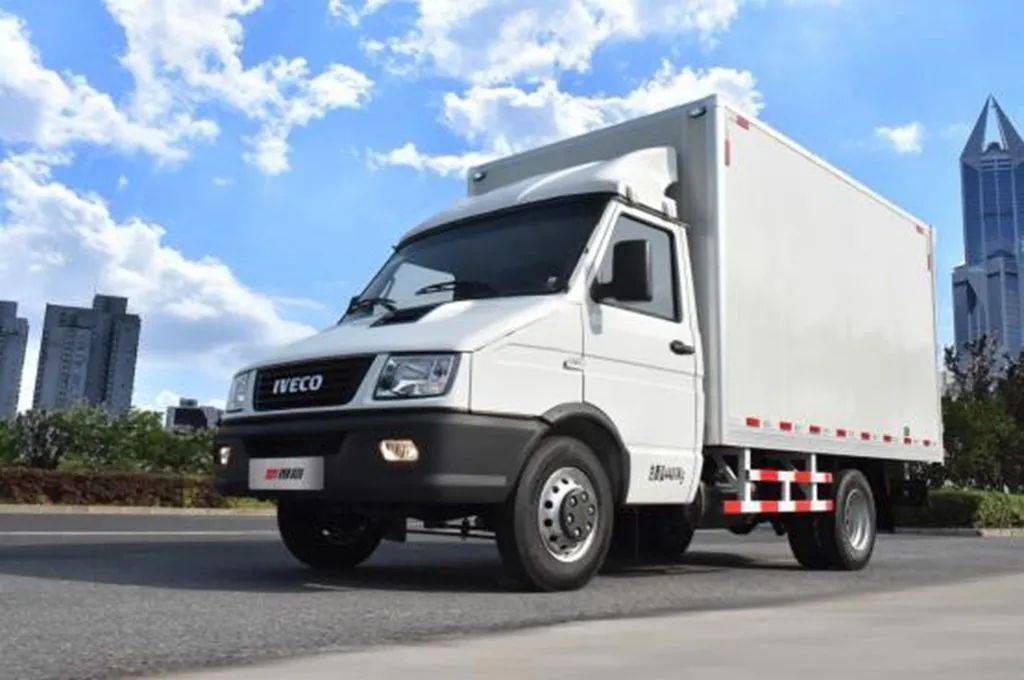 依维柯欧胜新得意系列零担车有梁又有芯的蓝牌货车