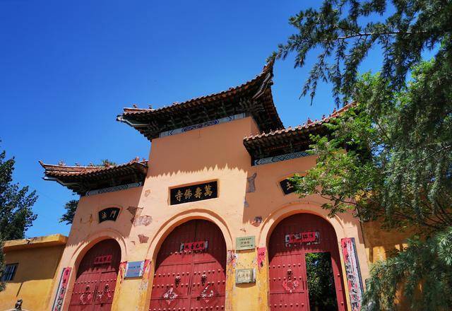 洛阳这个寺院,因皇帝而改名,就在伊川_万寿寺_院落_菩萨