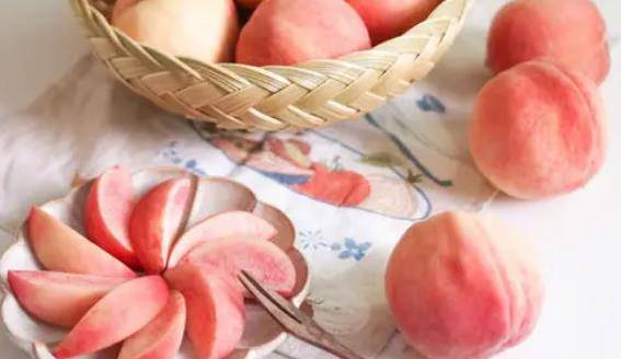 品种|裂开嘴的桃子和三十斤的西瓜，过去常见的水果，为何如今看不到？