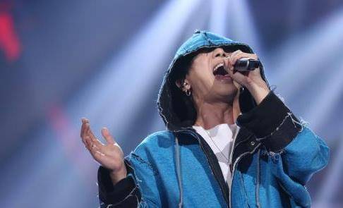 因为|华晨宇：从音乐奇才到“人人喊打”，他到底经历了什么？