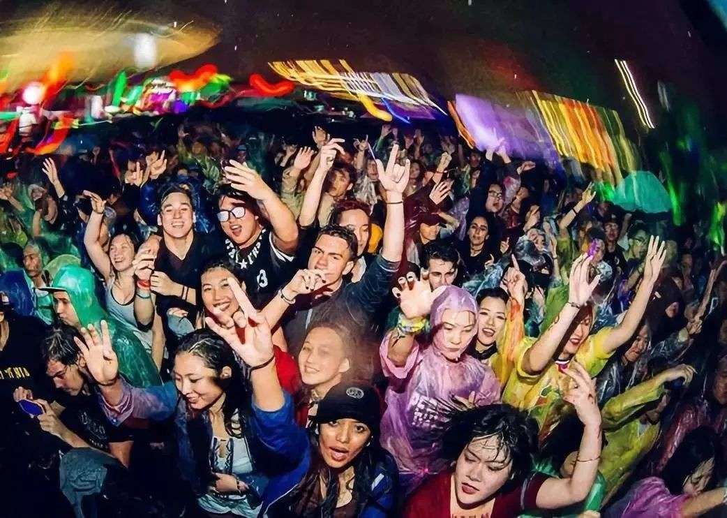 “社交+票务”能为现场演出添一把火吗？