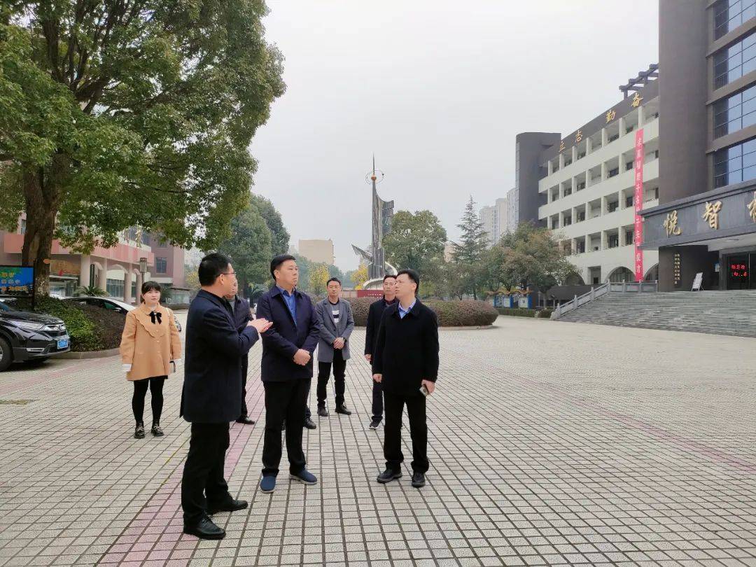 湖南省常德市第十三中学:智慧赋能向阳生,砥砺笃行向未来_胡祖国_校园