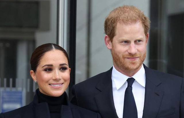 安德鲁|哈里梅根频繁和尤金妮公主同框,从这些细节能猜出真实原因