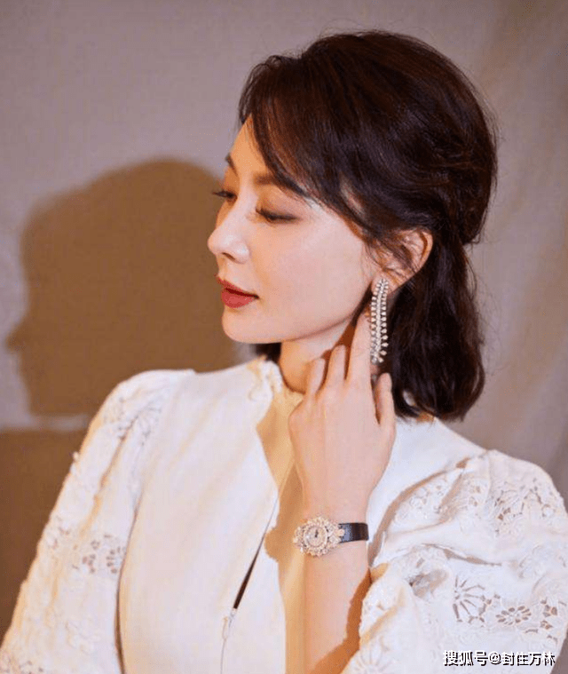 发型中年女人想要不显老，记得避开这3种“大妈”发型，老气又没档次
