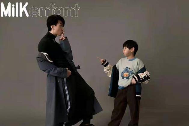 Nei 吴尊跟孩子拍亲子照，儿子长得比爸爸帅，女儿遗传了妈妈的高颜值
