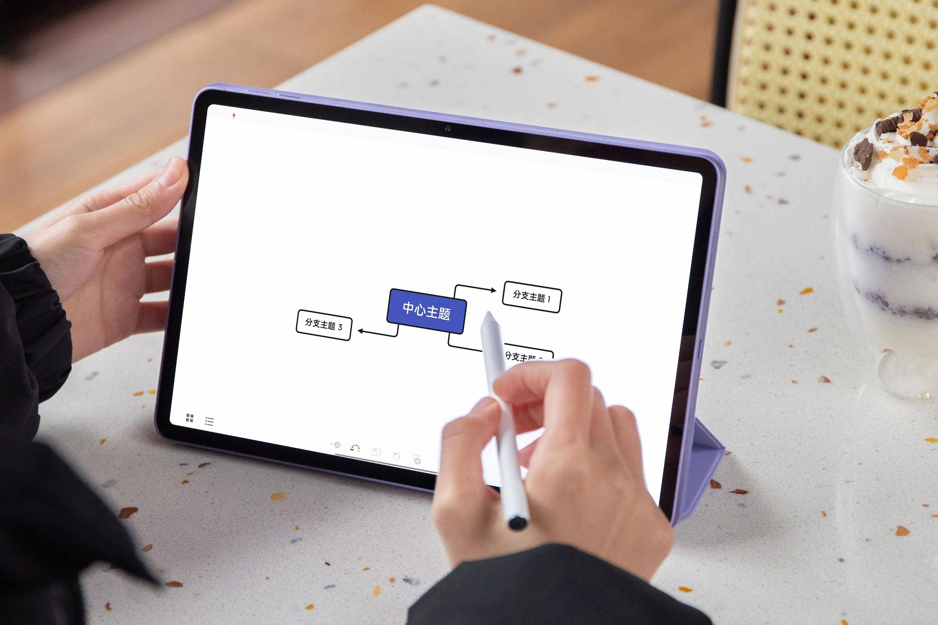 OPPO Pad极光紫图赏：120Hz高刷带来顺畅生产，颜值让人爱不释手