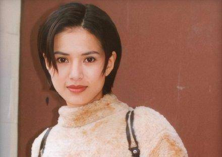 女神六年前TVB播出的这部剧，里面的几位女主年轻时都是女神级别的