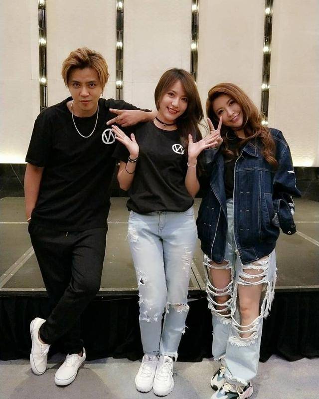 他与橘子自大学时期交往,但恋情始终维持低调,每回问起,李国毅总称