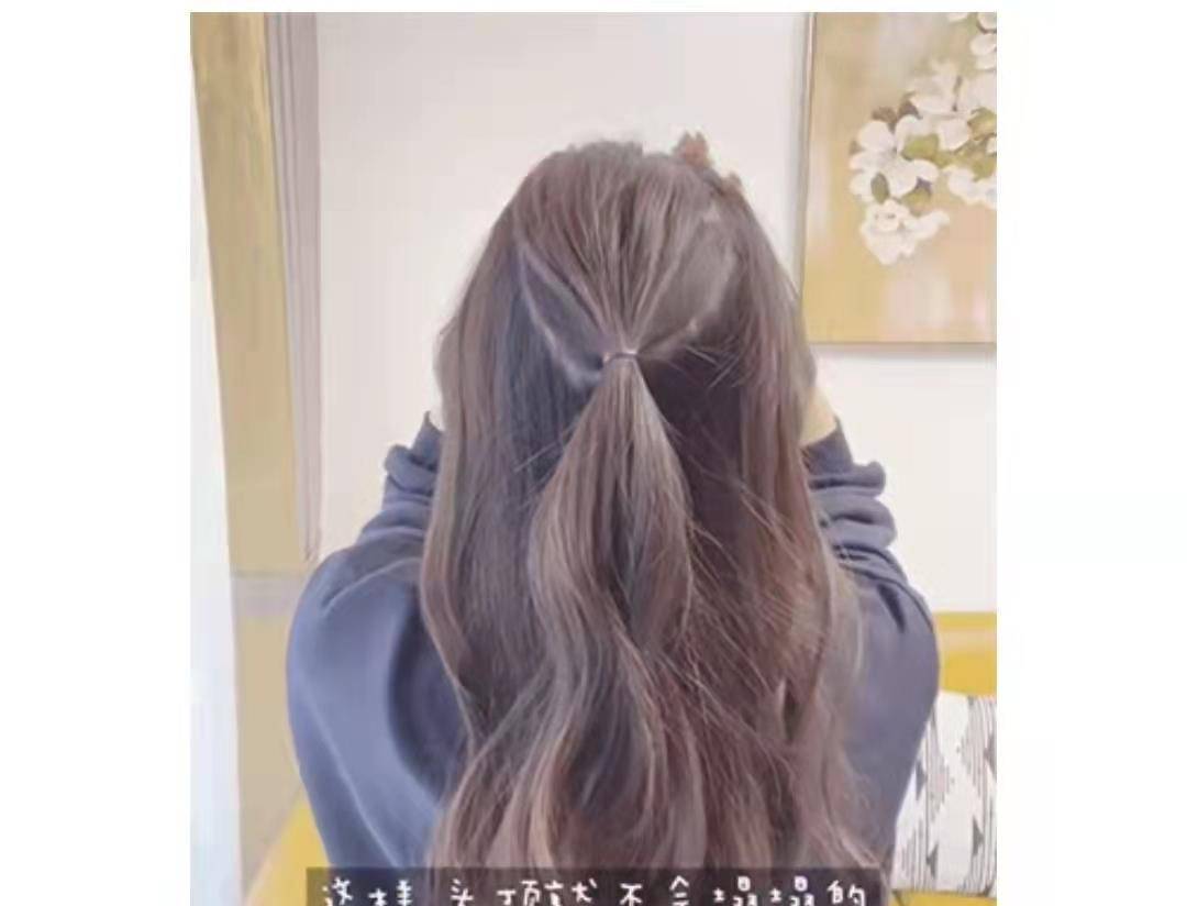 发型2022不要再披头散发了！这几款春季发型又美又显脸小！