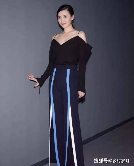 身材 40岁宋佳真“有料”，穿流苏斗篷裙藏不住凹凸身材，时髦有女人味