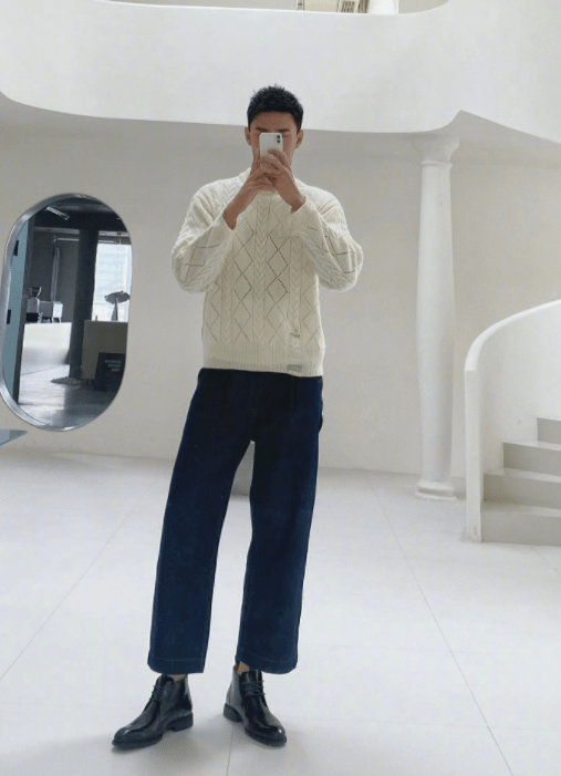 这高挑的身材,用行走的衣架子比喻也不为过.