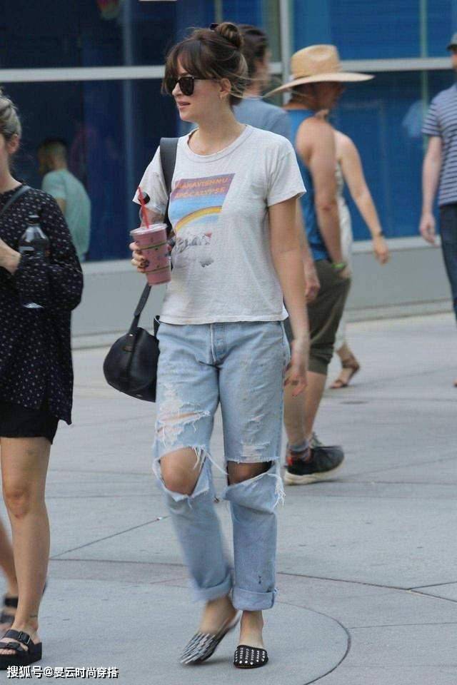 身材 女人过了40别乱穿衣，尽量避开这4种裤子，显“廉价”又没气质