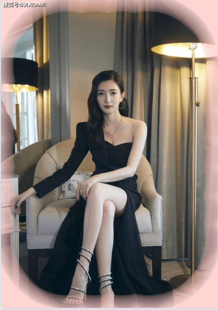 江疏影晒瑜伽照全身泛红神情撩人傲人身材尽收眼底