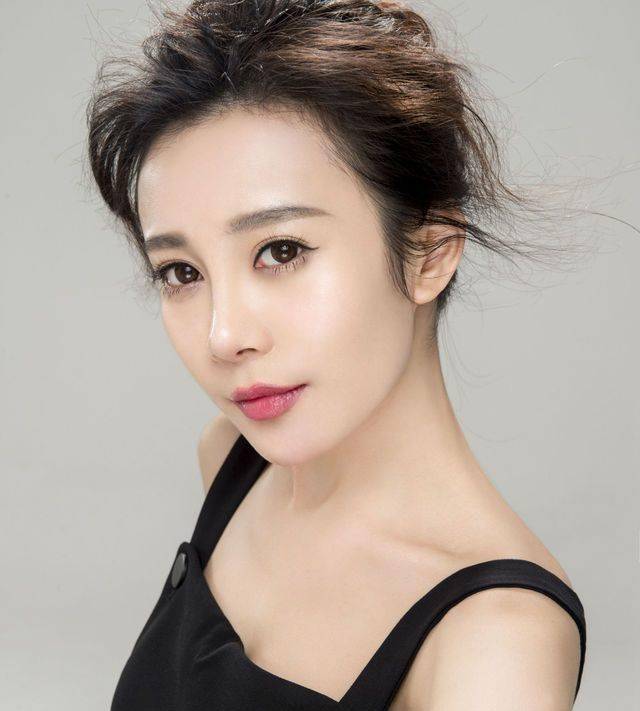 原创盘点四川出生的五位最美丽的女星个个美若天仙喜欢哪一个