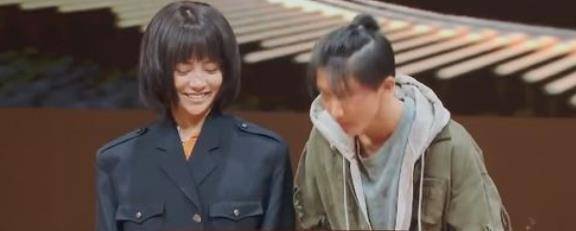 谢可寅|“搞笑爱豆”谢可寅:曾因性格受汪涵青睐,后与马嘉祺相拥引非议