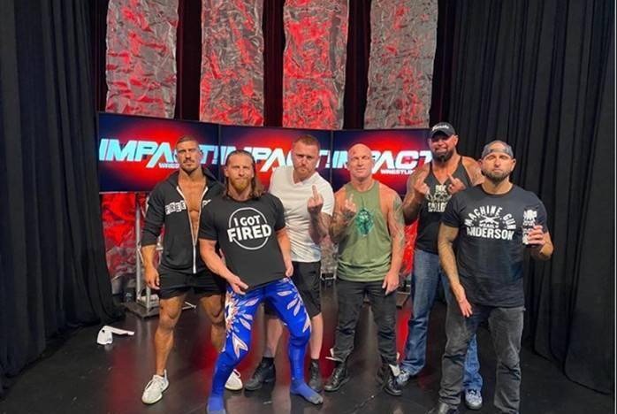 堕落时代的标志性动作"suck it"宝城海里确定出席下周raw节目,wwe现