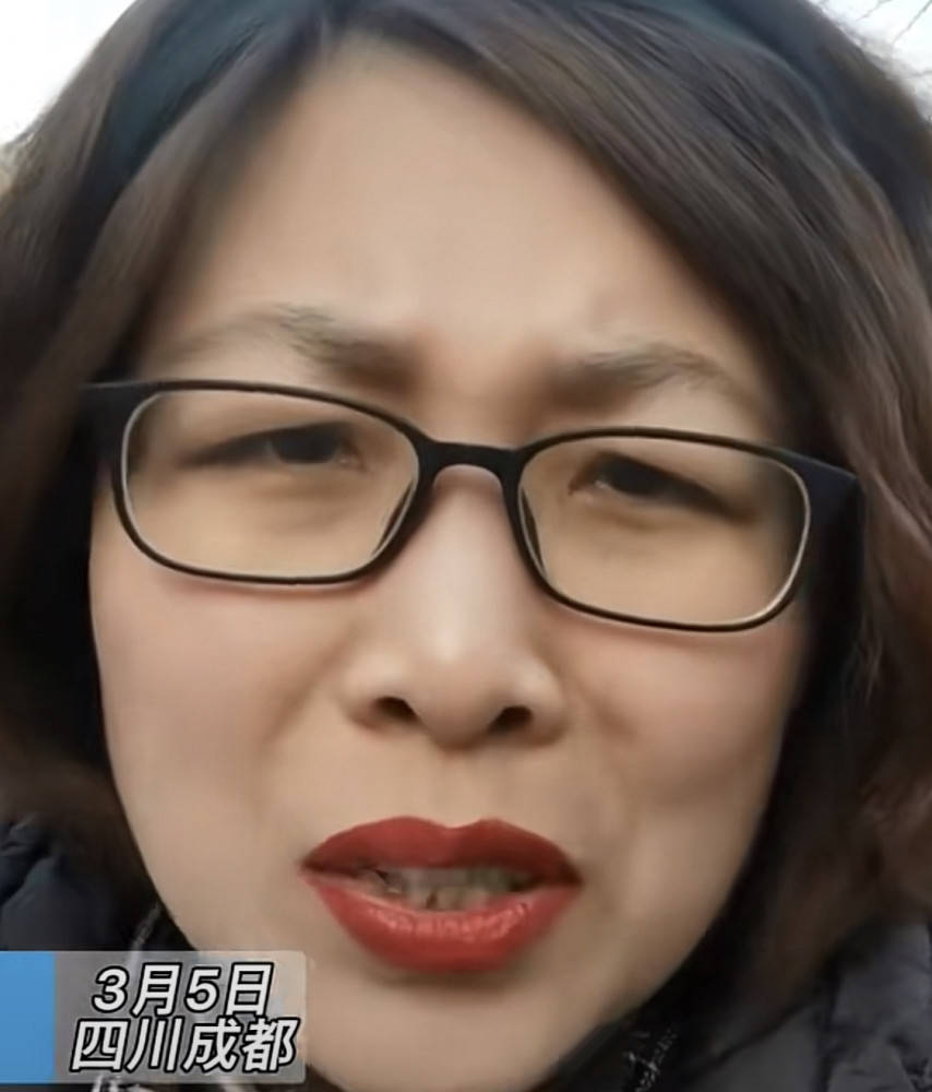 化妆品四川：39岁妈妈幼儿园接娃被认成奶奶，无言以对竟壕买九千化妆品