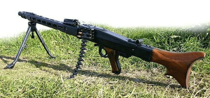 MG42设计者图片