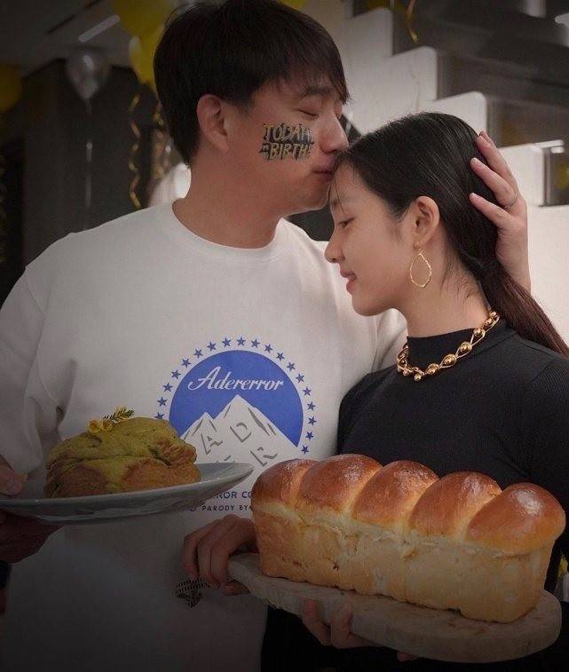 演讲 黄磊大女儿首次参加竞选！全英文演讲好自信，换电影经典造型封神