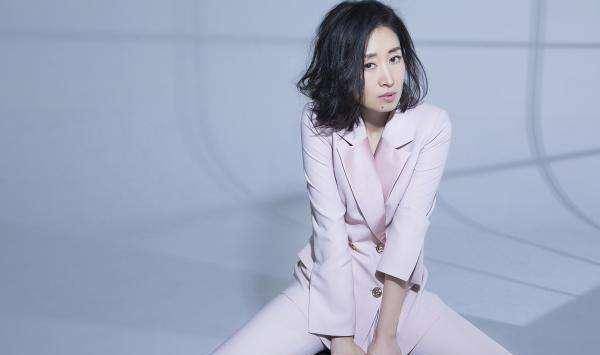 发型剪掉长发后，短发的减龄效果太好了，长脸型女生参考一下